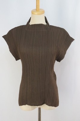 Special Price! Authentic ISSEY MIYAKE Brown Pleats Short Sleeve Top 098 5761