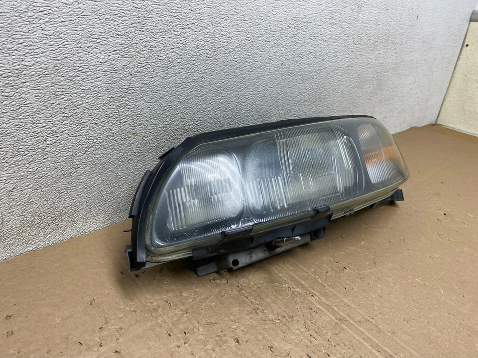 Faro lateral izquierdo halógeno OEM U0497 DW Volvo S60 2001 a 2004 conductor izquierdo Foto 3 de 4