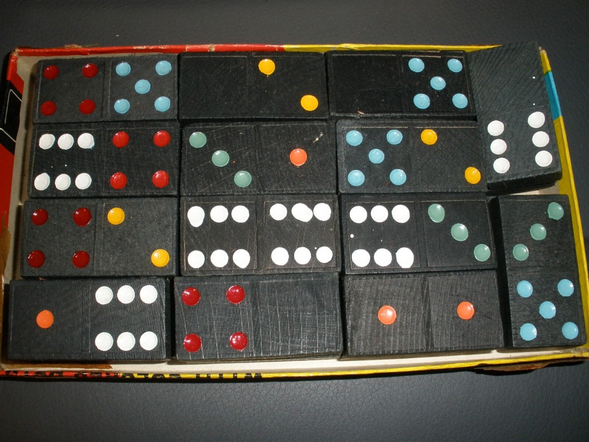 Vintage Jaymar Double Six Dominoes with Colored Dots Japan 28