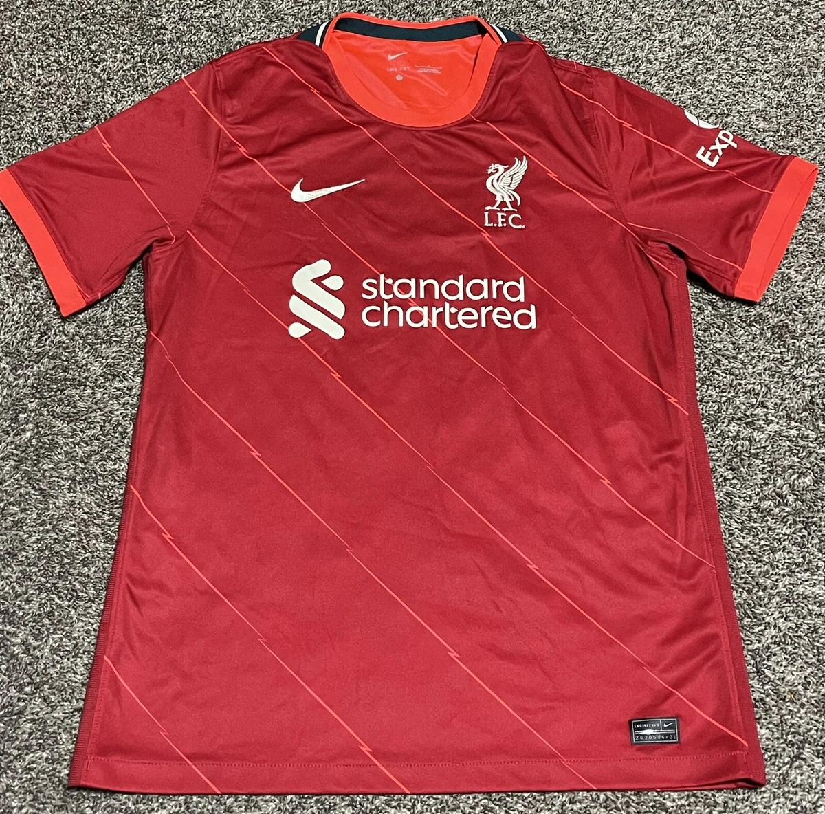 liverpool football club uniform