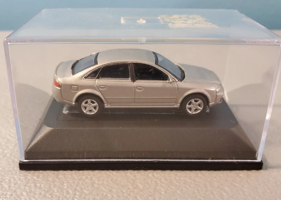 Yat Ming Road Signature AUDI RS6 1:72 Scale, Silver,  See Pics/Description - Image 3 of 4