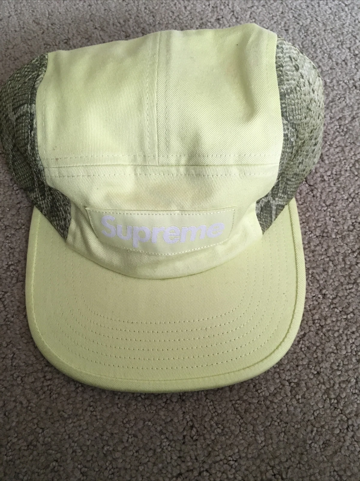 Casquette de camp en peau de serpent en maille suprême 