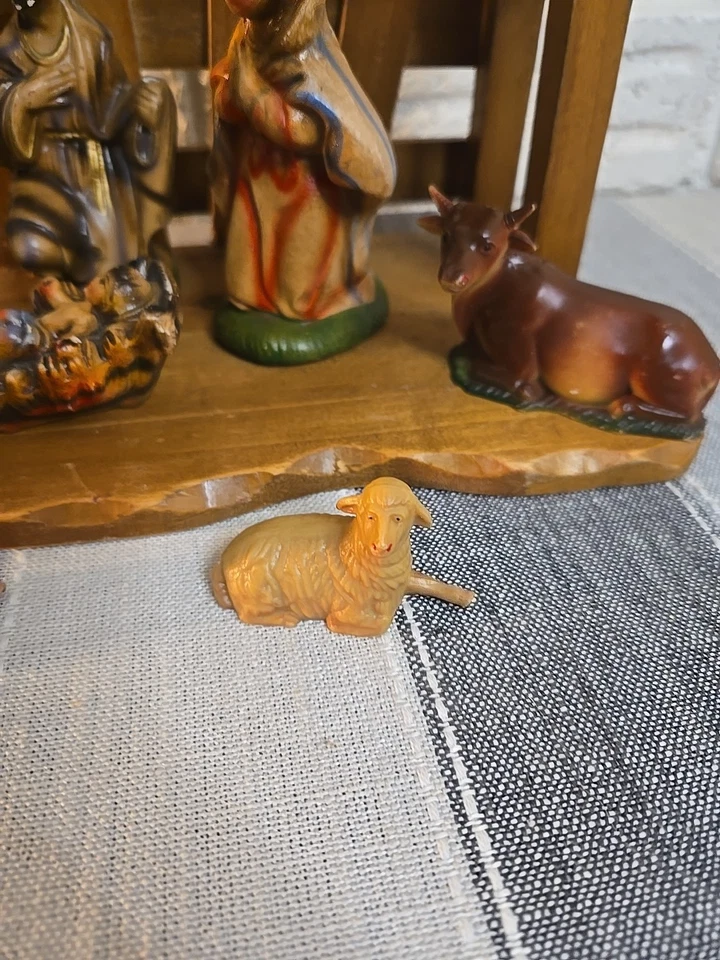 Vintage Nativity Scene Manger Baby Jesus Christmas Set - Image 2 of 4