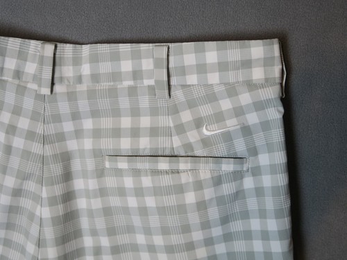 Nike Golf Chino Shorts Uomo Taglia 34 Dri Fit Grigio e Bianco Check Plaid Flat Front - Foto 3 di 8