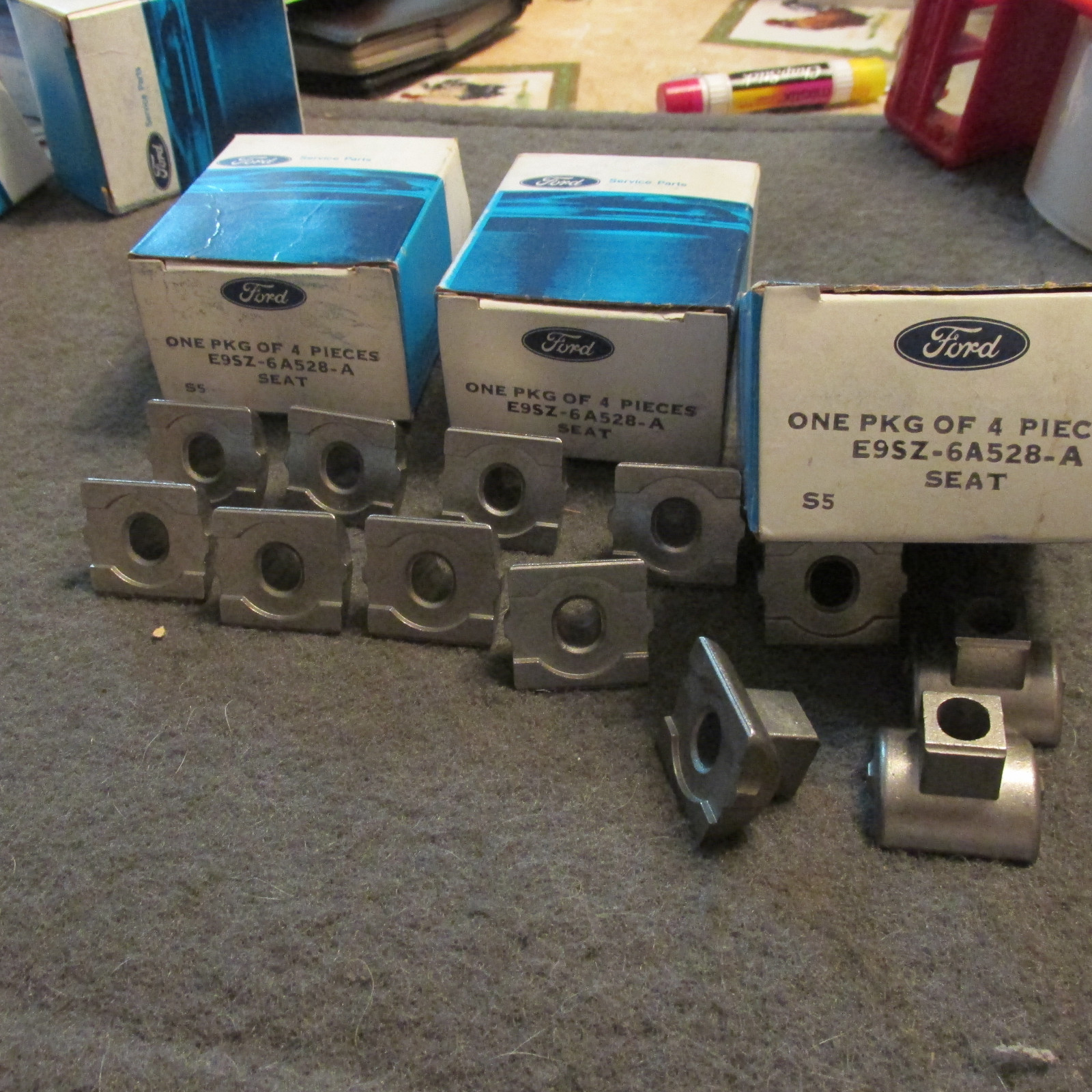 NOS 1989 1998 FORD THUNDERBIRD MUSTANG 3.8L ROCKER ARM FULCRUM SEATS