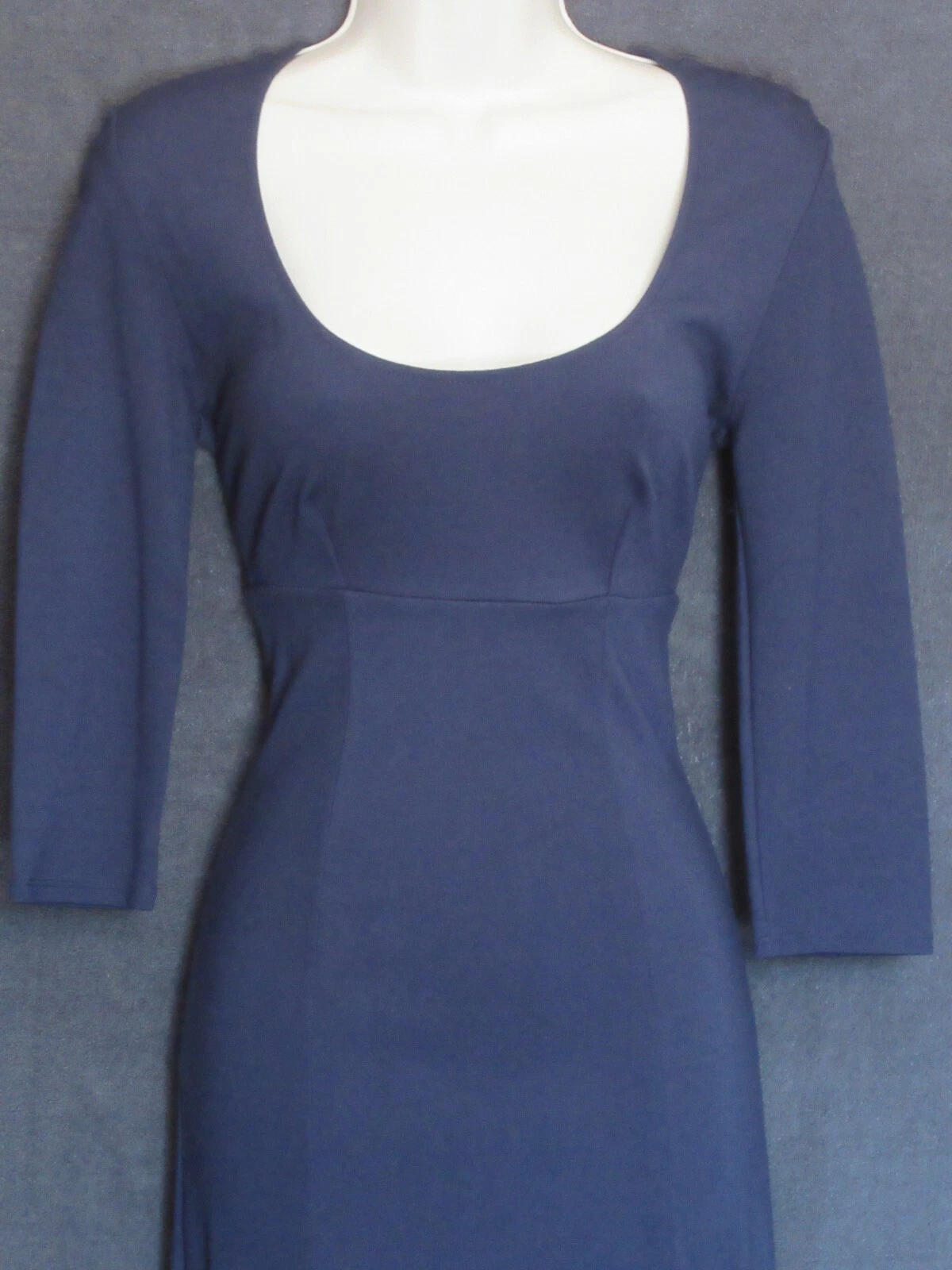 UNDERCOVER Abito Victoria's Secret sexy blu navy spesso elasticizzato manica 3 4 aderente midi balze 4