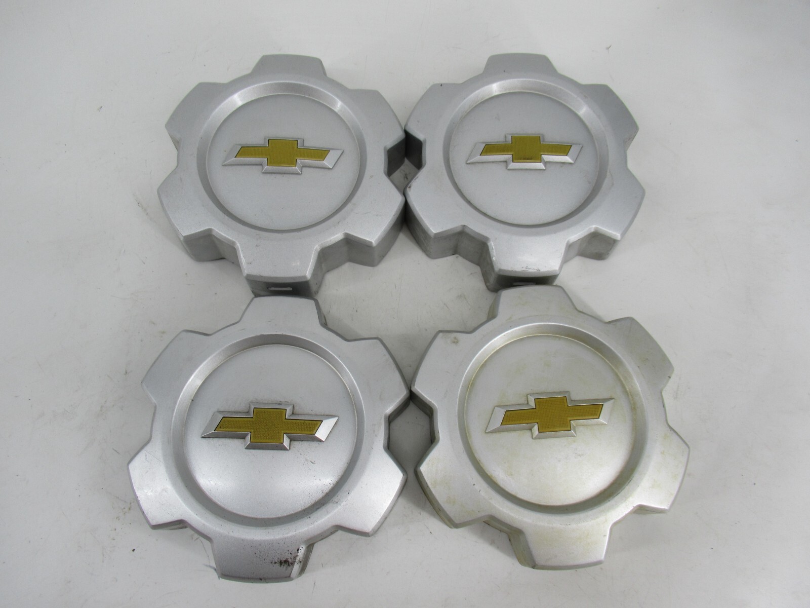 Center Caps Hubcaps Chevy Colorado 22912448 6 Spoke 16