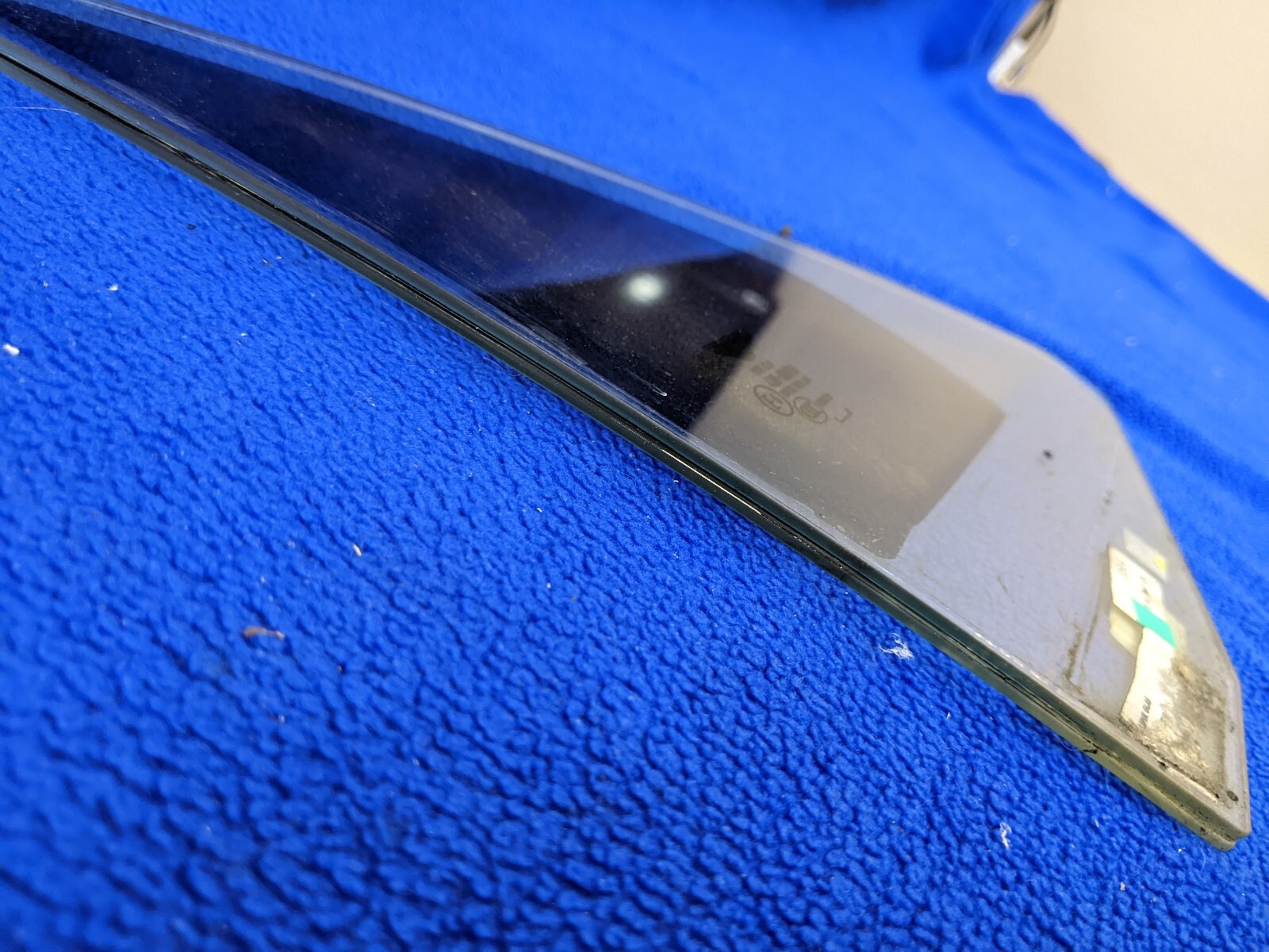 tinted side window front right Bentley CONTINENTAL FLYING SPUR quarter glass oem
