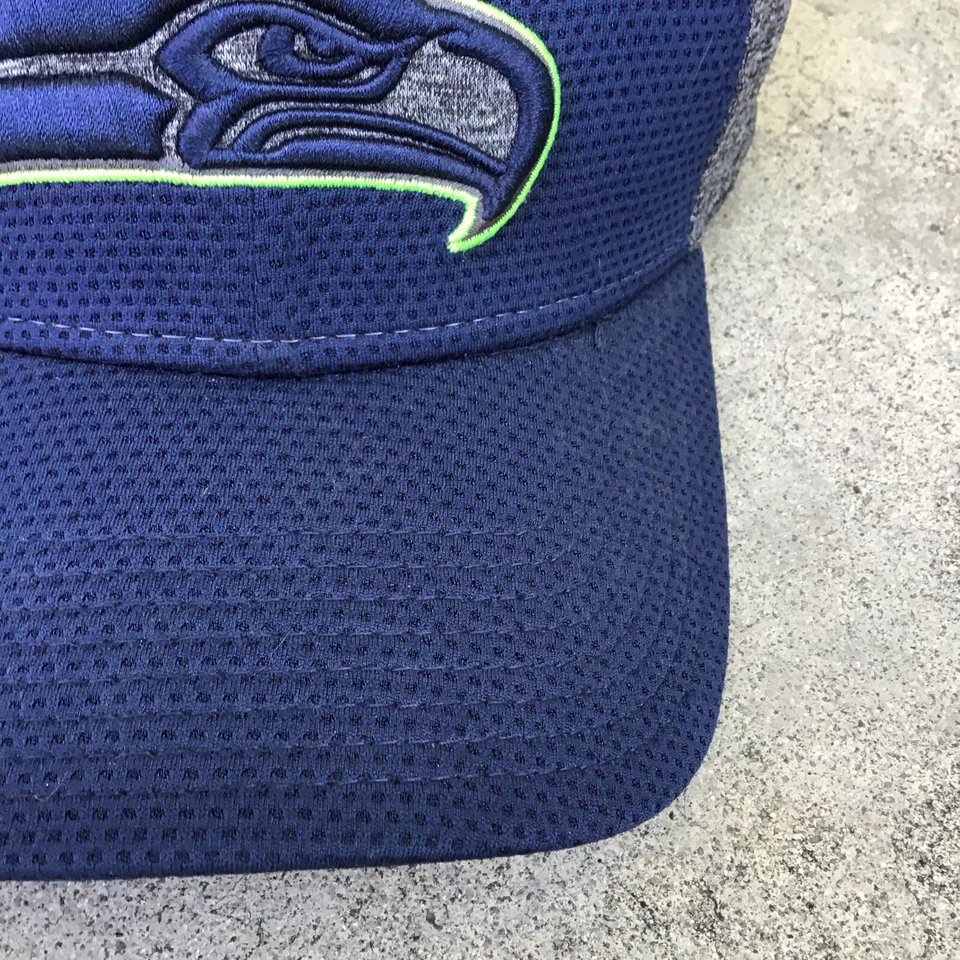 Gorra New Era 39Thirty NFL Seattle Seahawks Logo Elástica M/L Azul Gris Flexfit Foto 3 de 4