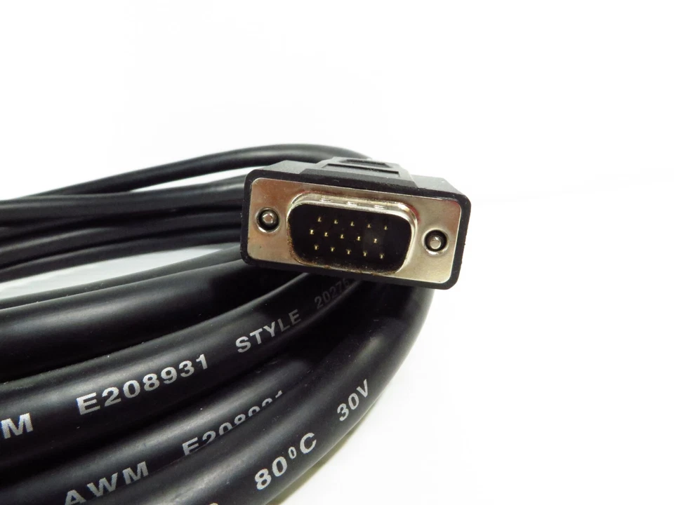 Comprehensive 16' VGA-UXGA Multimedia HD 15-Pin Male-Male Cables - Image 4 of 4