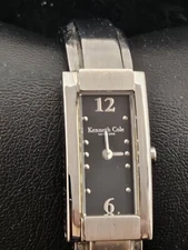 Beauriful Ladies Kenneth Cole KC4361 Bangle Quartz Watch Luxury Petite Runs 