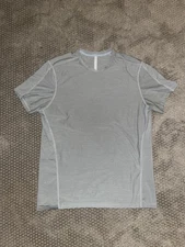 Ten Thousand The Lightweight Shirt Mens Large Gray Performance Athleisure Gym