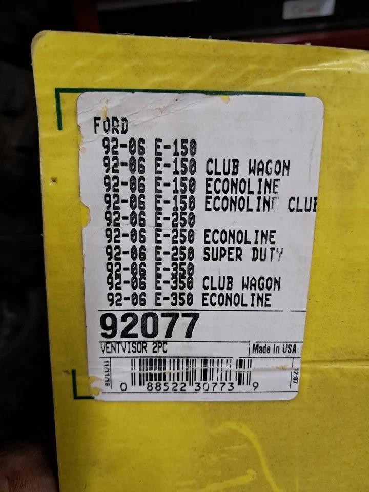 92-06 Ford Econoline E150 E250 E350 AVS 92077 Protector de lluvia Viseras de ventilación de ventana Foto 2 de 2