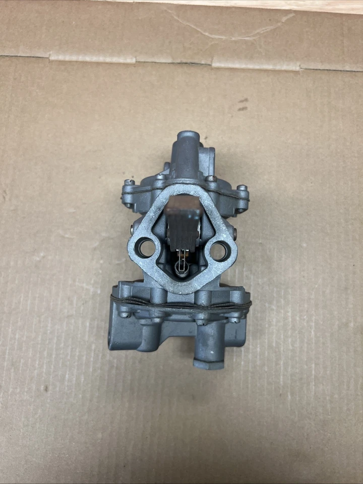 1952-53 Buick Special, Super 263ci 4.3L rebuilt dual action AC fuel pump - Image 2 of 4