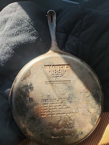 Wagners 1981 Orignial Cast Iron CookWare