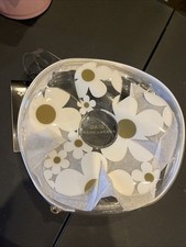 Daisy Marc Jacobs GWP makeup Bag New