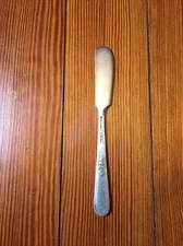 Holmes & Edwards Inlaid IS - Silverplate Flatware Silverware Butter Knife GD