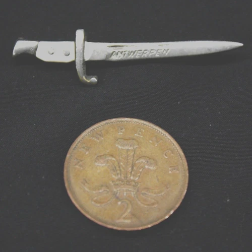 WW1 sweetheart bayonet brooch, mother of pearl grip, blade impressed ‘ANTWERPEN’