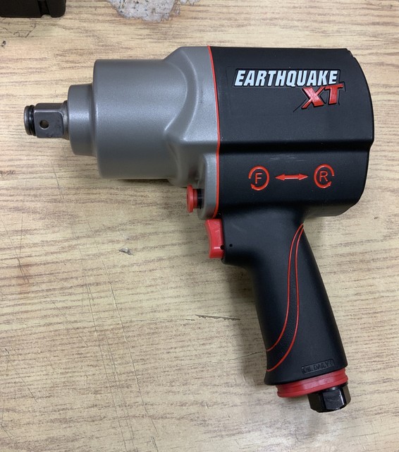 Earthquake XT EQ34XT 62892 3/4" Air Impact Wrench 90 PSI Color Red and