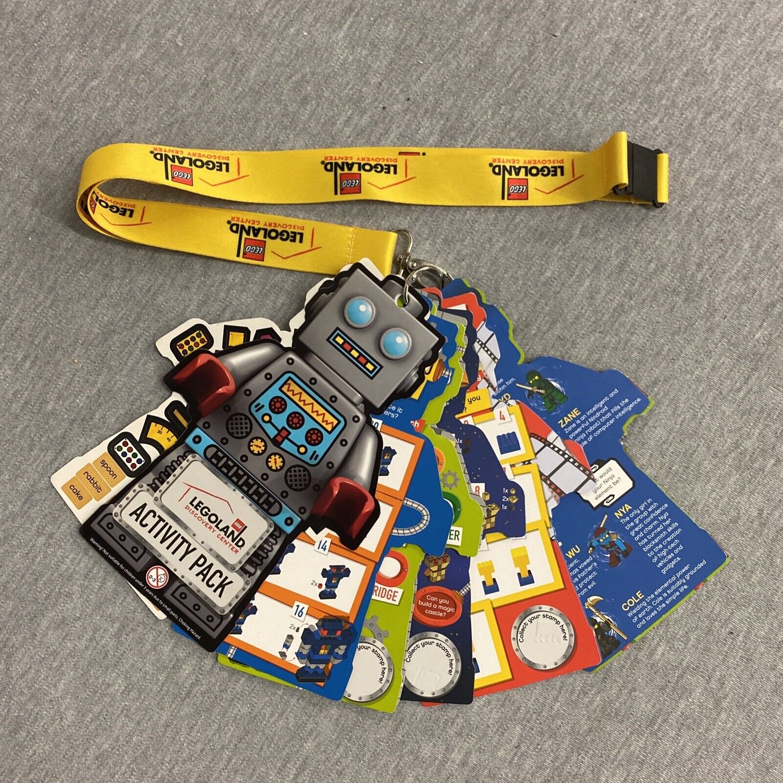 Lego Legoland Discovery Center Robot Activity Pack Pop Badges Keychain Lanyard