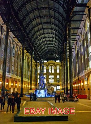 PHOTO  HAY'S GALLERIA STILL HAVE QUITE A FEW NIGHT TIME SHOTS OF LONDON FROM LAS