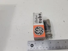 VINTAGE VACUUM ELECTRON TUBE GE 6DU3 / 6DQ3A
