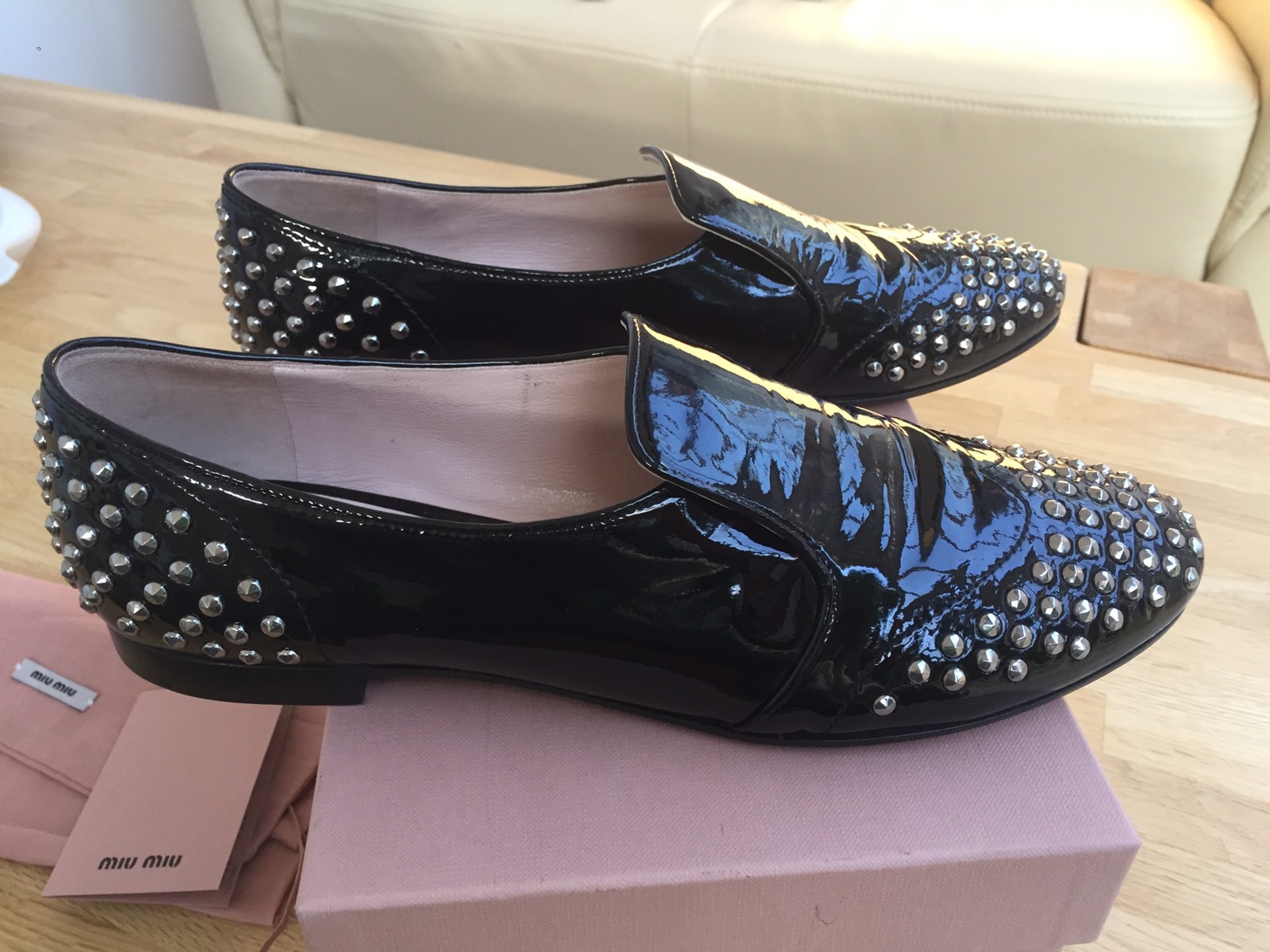 Miu Miu Slipper Loafer Mokassins Lackschuhe Gr.40 Nieten NEU! Miu Miu Slipper Loafer Mokassins Lackschuhe Gr.40 Nieten NEU!