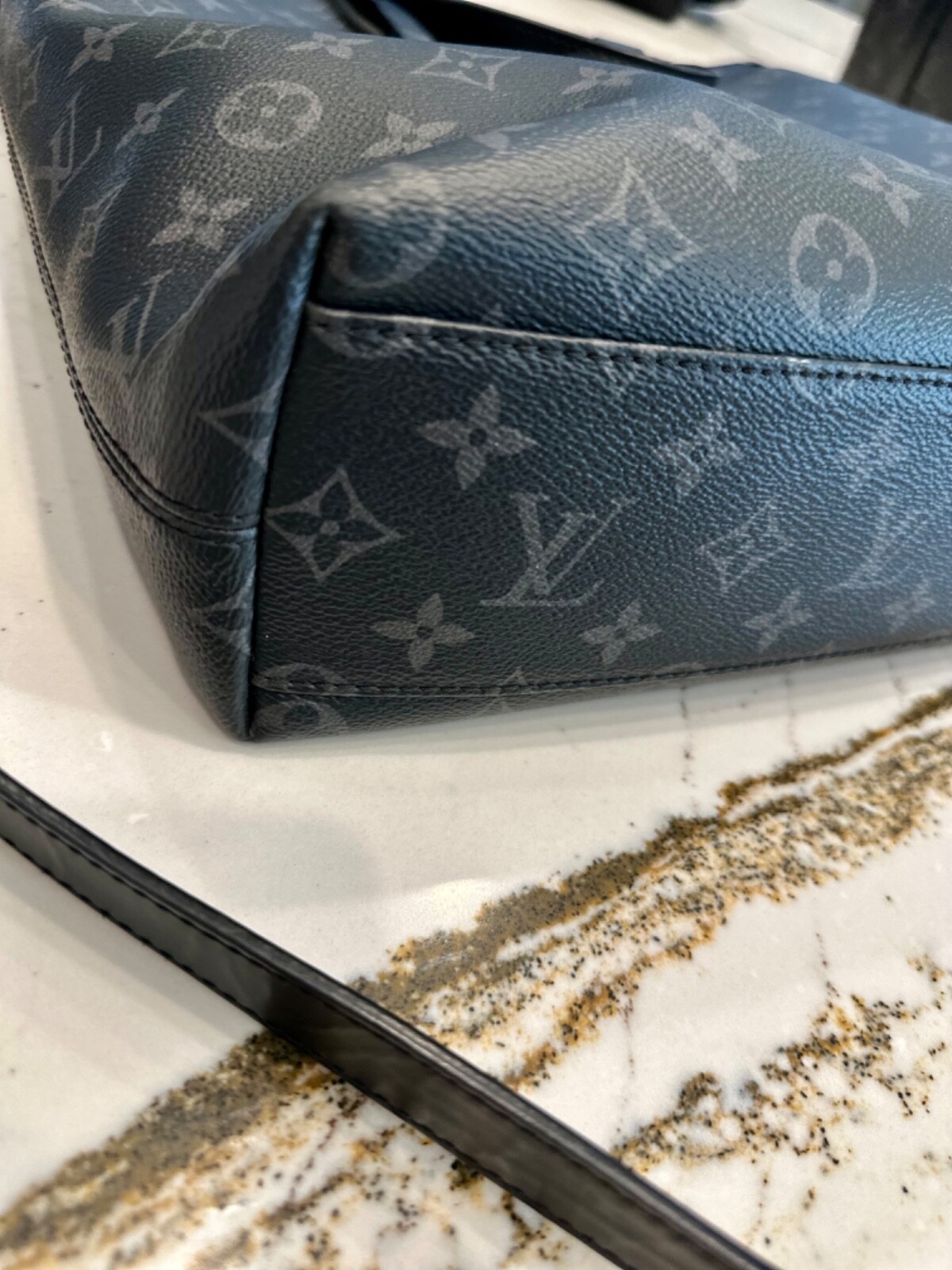 LOUIS VUITTON EXPLORER Monogram Eclipse BAG 2-WAY… - image 13
