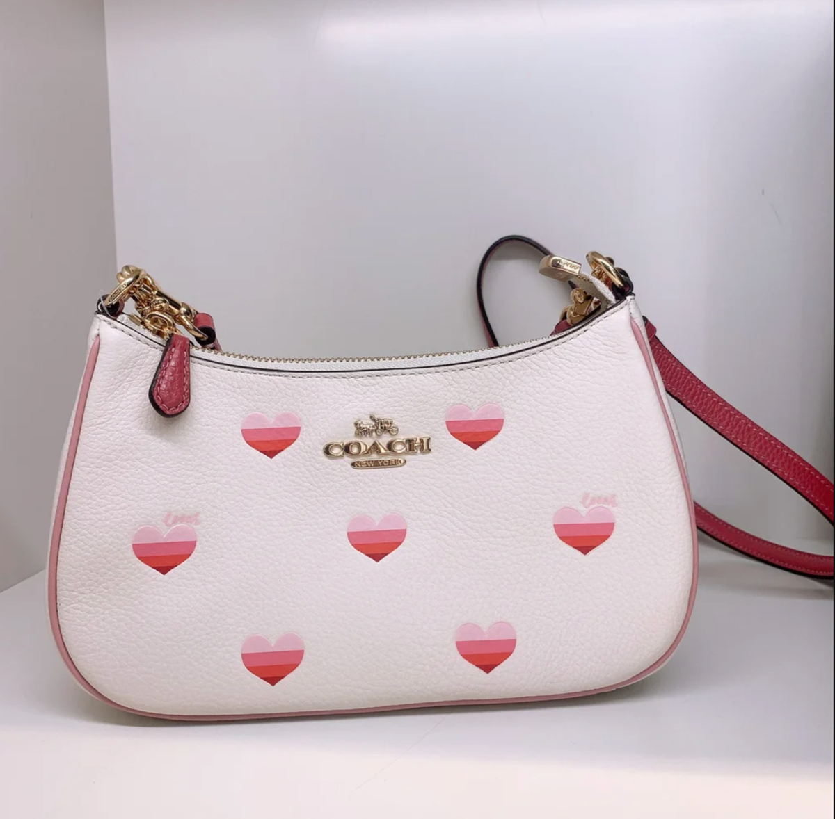 NWT Coach Teri Shoulder Bag With Stripe Heart Print CA251 | eBay