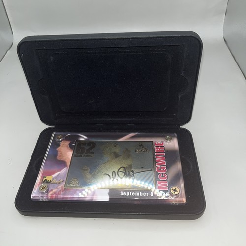 Tarjeta de jonrón con imágenes auténticas MLB Mark McGwire metal dorado 24K 62 PP88/6200 - Imagen 3 de 8