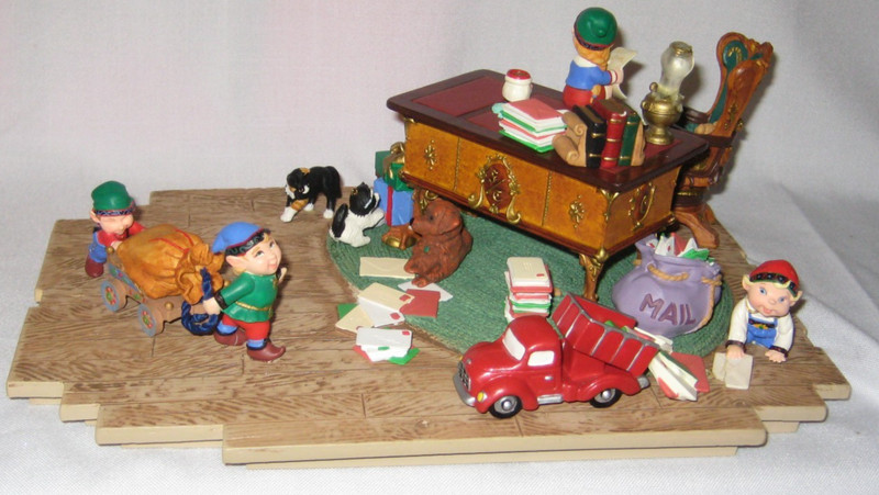 2001 Studio Limited Edition Santa's Desk - Hallmark Keepsake Collectors Club