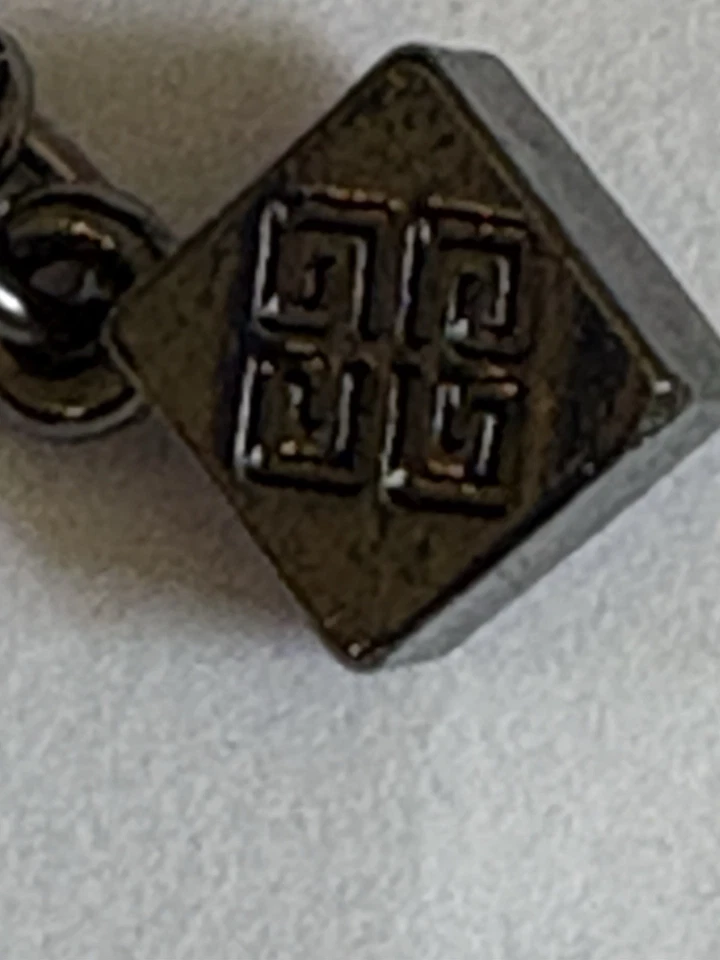 Collar Givenchy Y Gota Vidrio Rojo Tiendas Hematita Firmado Foto 4 de 4