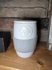 Pampered Chef Ceramic Egg Cooker w/Silicone Sleeve. EUC