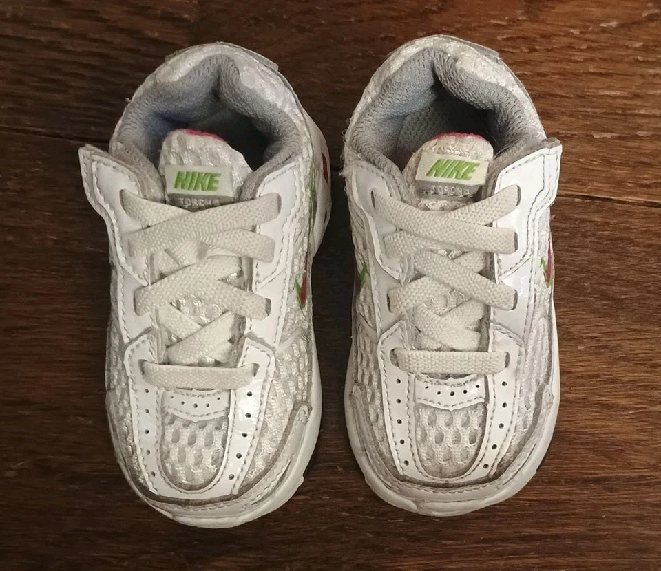 Zapatillas Nike Infantil Bebé Niño Pequeño Talla 4C~Blancas con Rosa y Verde Swish~#355142-160 Foto 4 de 4