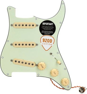 920D Custom Texas Vintage Loaded Stratocaster Pickguard - Mint Green