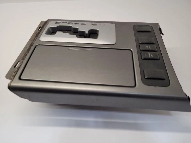 Nissan Armada 2008 09 10 2011 palanca de cambios portavasos bisel con interruptores Foto 2 de 4