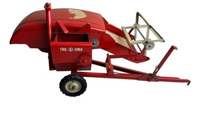 Vintage Carter Tru Scale Combine 1:16 Scale Metal Farm Toy USA Made