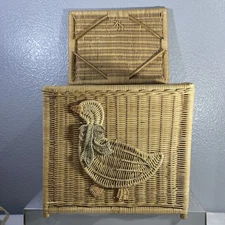 VTG Wicker Sewing Basket With Lid, Handle Duck Bow Storage Yarn Picnic Farmhouse