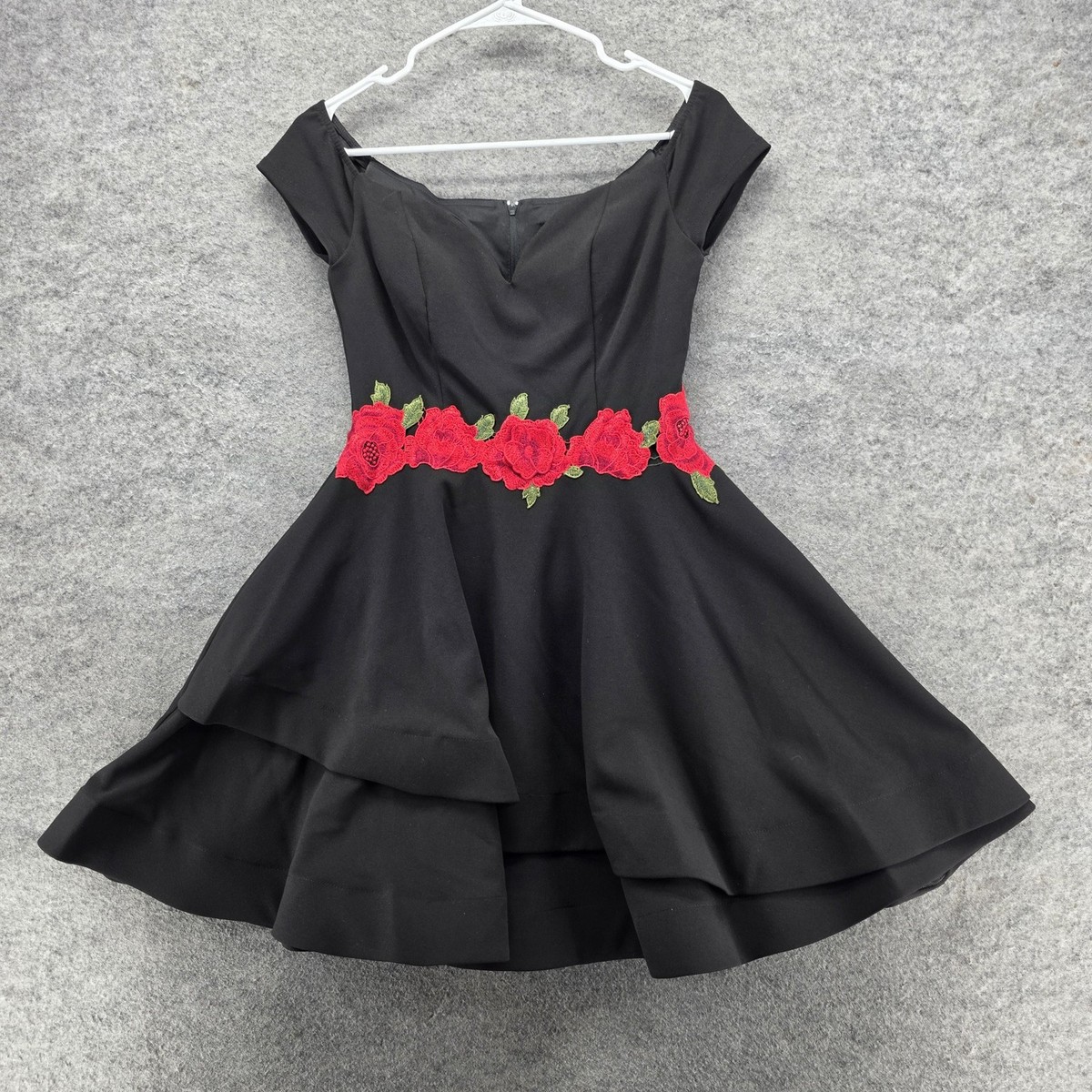 B Darlin Dress Womens 9/10 Off Shoulder Fit Flare Red Rose Floral  Embroidered