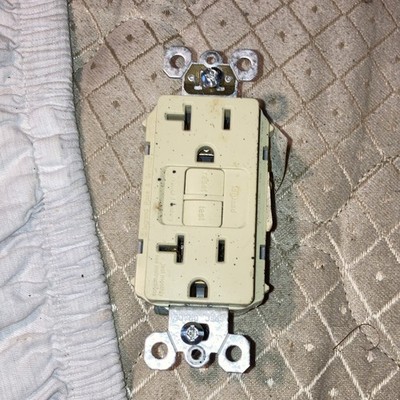 Legrand Ivory GFCI Duplex Outlet 15A 125V Tamper Resistant E42190