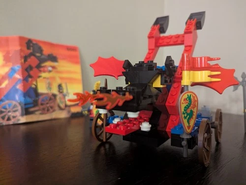 Vintage (1993) LEGO Castle - Dragon Knights set 6043 Dragon Defender - RARE