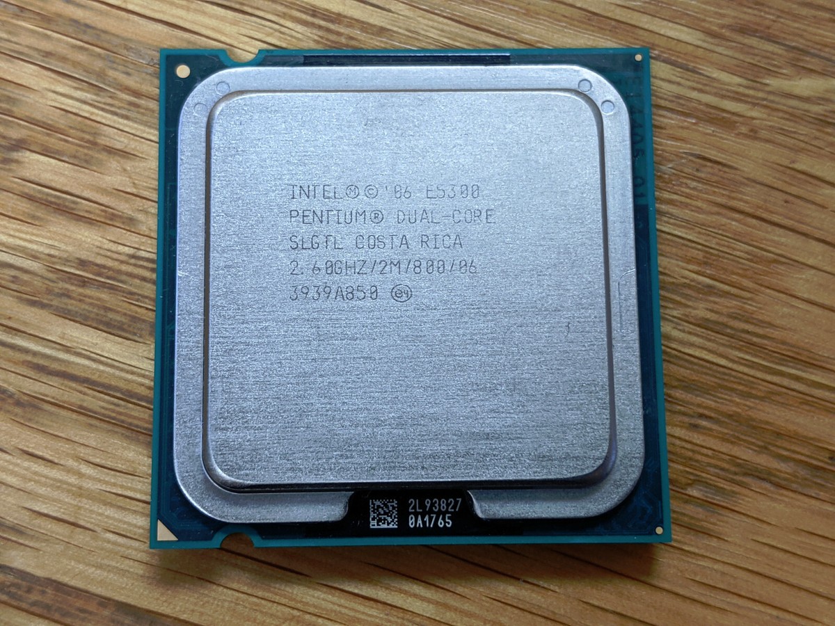 Intel Pentium Dual-Core E5300 2.6 GHz / 2MB / 800 MHz LGA775