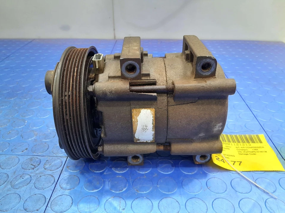 Conjunto de compresor de aire acondicionado Ford Focus SOHC 2000-2004 pieza original OEM 4F2Z19703AB Foto 2 de 4