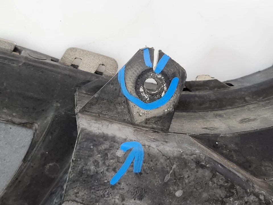 ✅ Panel de cubierta de parachoques delantero blanco Mercedes X166 GL63 AMG 2013-2016 OEM* NOTA* Foto 3 de 4