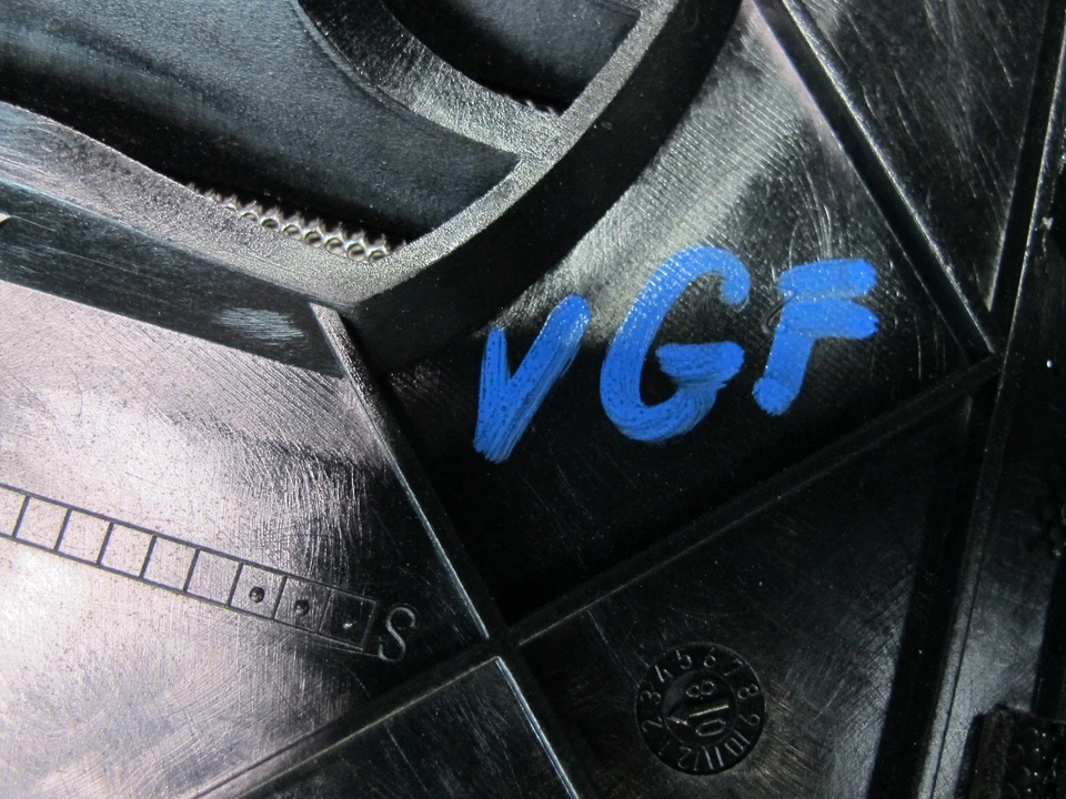 05-10 VW JETTA RABBIT R32 GTI TABLERO CENTRO VENTILACIÓN SUPERIOR REJILLA MOLDURA CUBIERTA OEM Foto 2 de 4