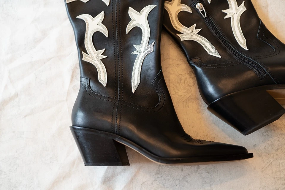 Dolce Vita Black & White Samare Western Boots Womens Size 8.5 Cowgirl Worn Once - Image 4 of 4
