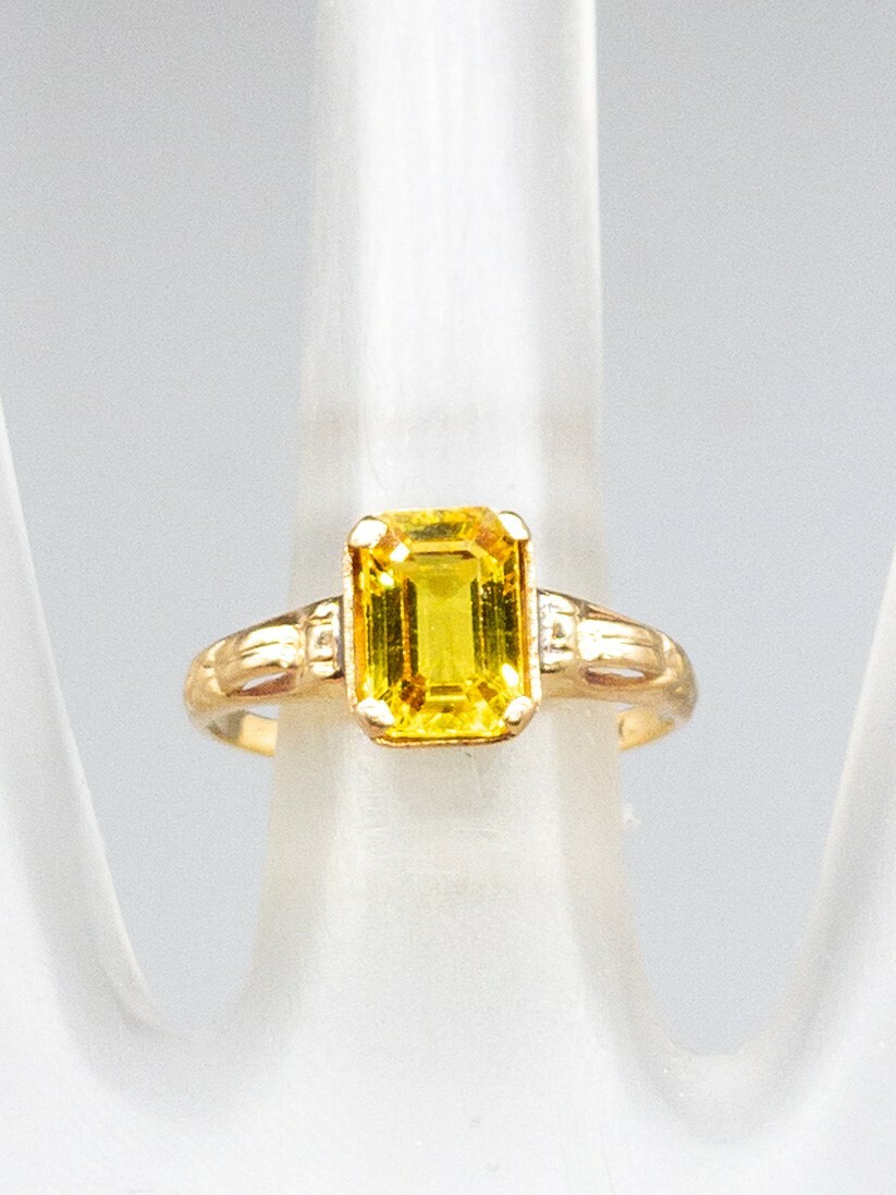 vintage yellow sapphire ring