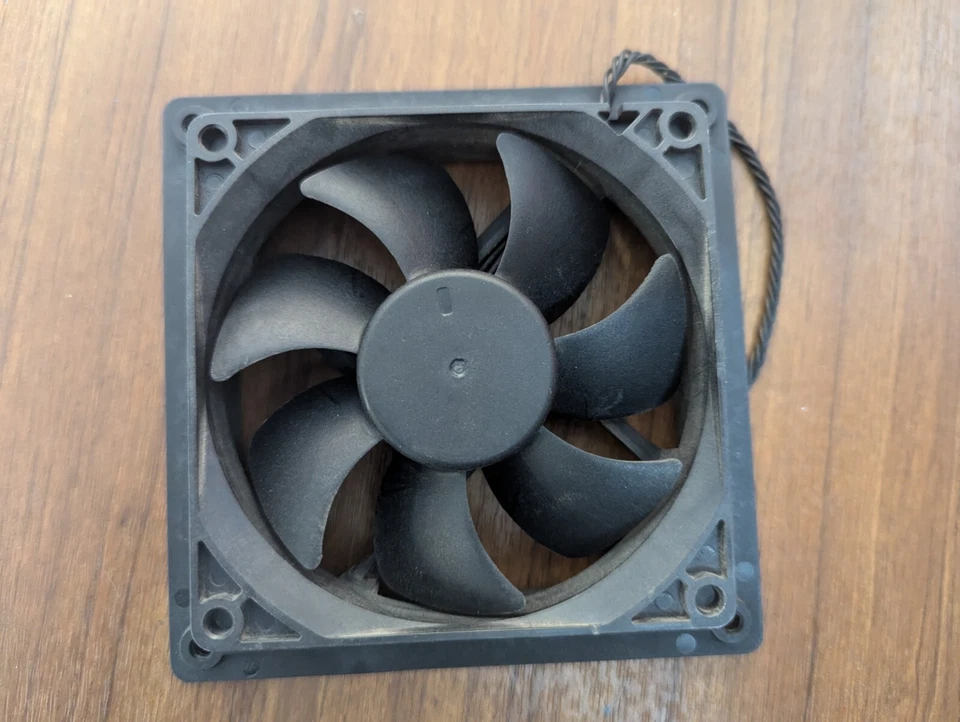 HP OMEN 880 DS09225R12H Rear Case Fan 4 pin original used - Image 2 of 4