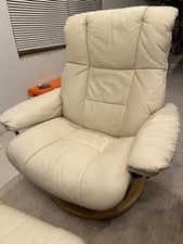 Ekornes Stressless Sand Leather "MAYFAIR Swivel Recliner Chair  Ottoman