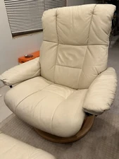 Ekornes Stressless Sand Leather  "MAYFAIR Swivel Recliner Chair & Ottoman
